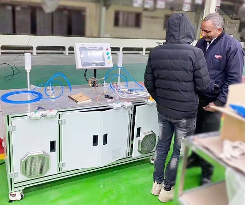 空调管件氦质谱检漏仪应用_印度客户2